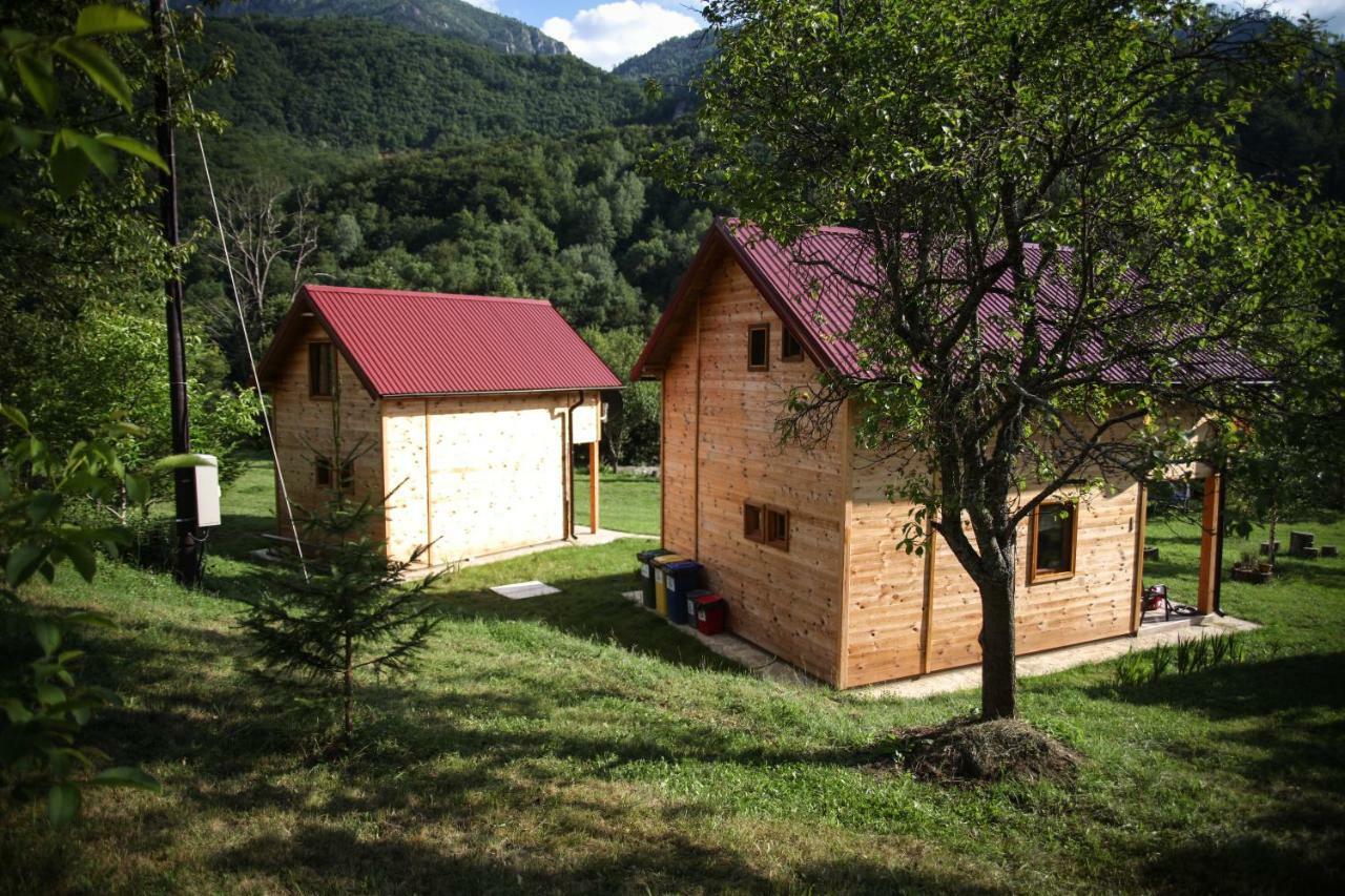 Taramour Cottages. 모이코바츠 외부 사진