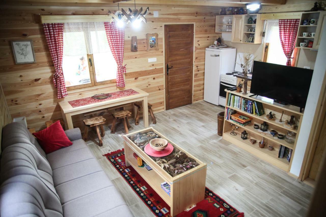 Taramour Cottages. 모이코바츠 외부 사진