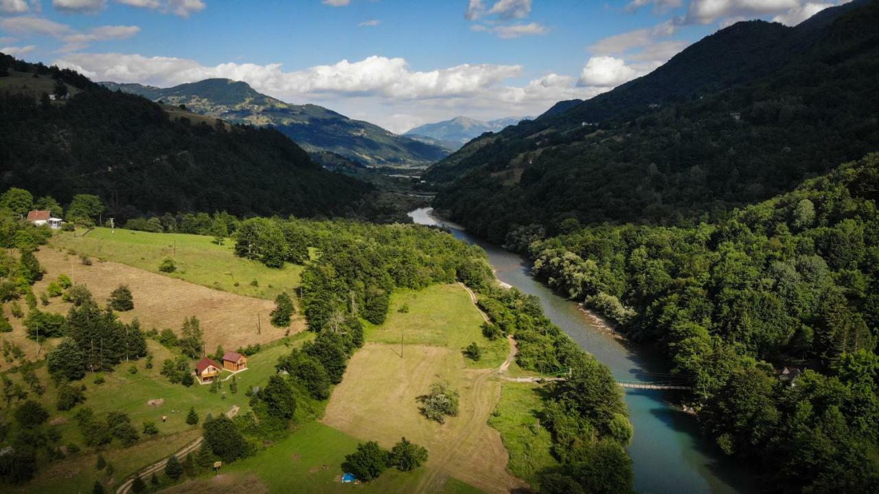 Taramour Cottages. 모이코바츠 외부 사진